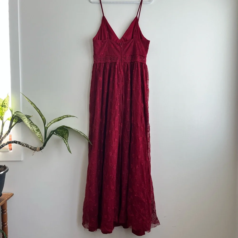 Crimson Lace Maxi Dress - Picture 4 of 4